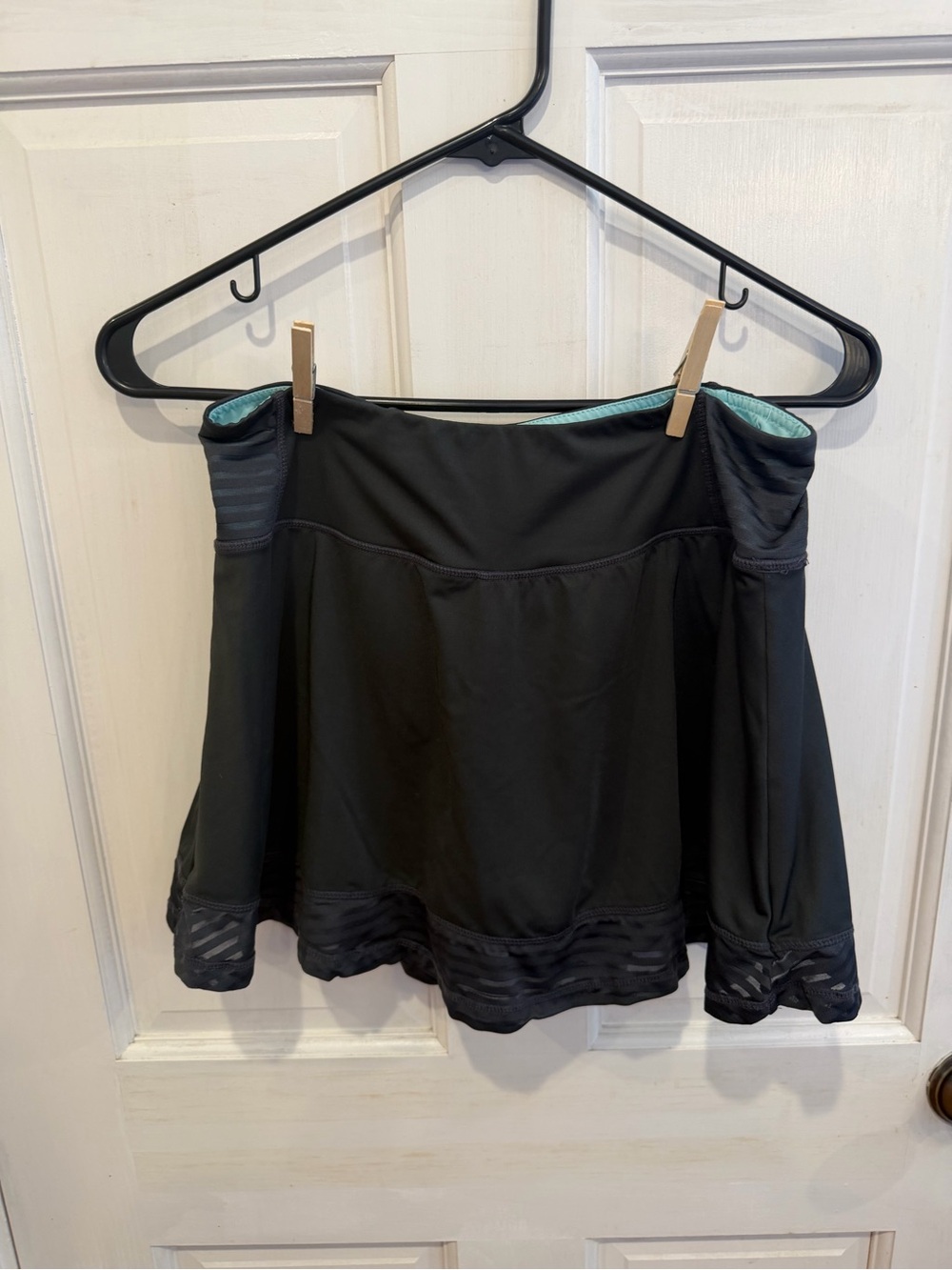 Kyodan Grey Athletic Skirt- Built in Shorts- Skort- size Medium